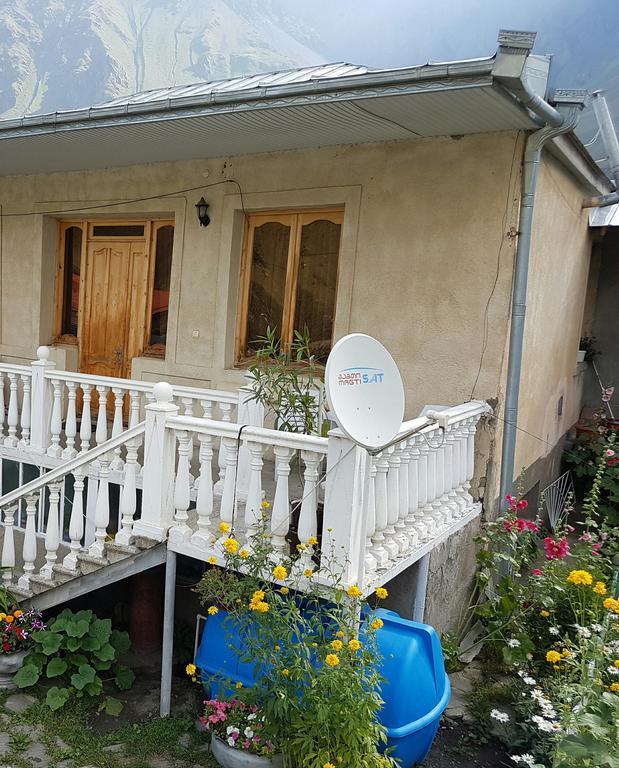 Nino'S Guest House Kazbegi Εξωτερικό φωτογραφία